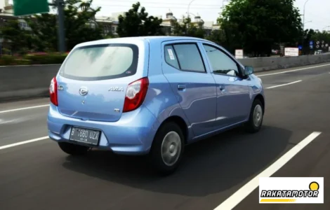 harga Daihatsu Ayla 2013 bekas