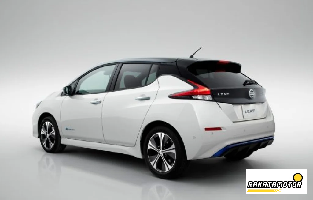 mobil listrik Nissan Leaf