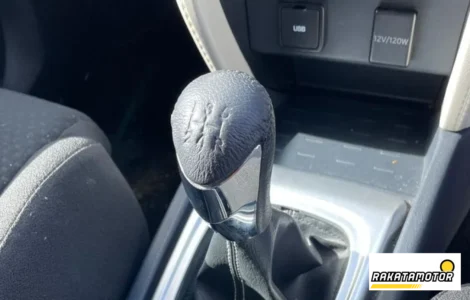 mobil manual lebih kuat banjir