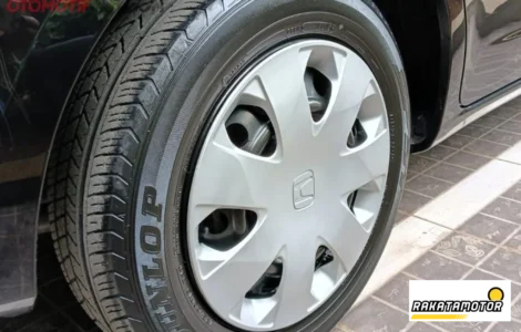 bahaya semir ban mobil